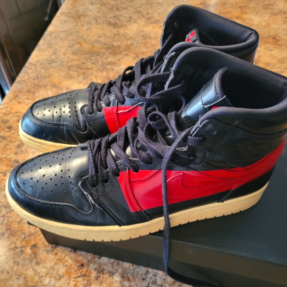 Air Jordan 1 Retro High OG 'Couture'